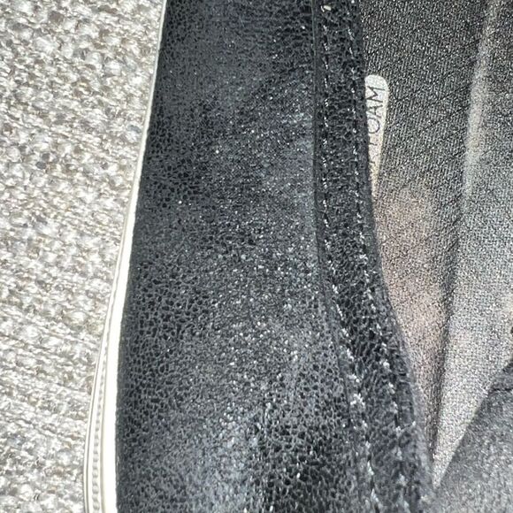 Beautiful Skechers street memory foam loafers size 6 - Picture 4 of 8